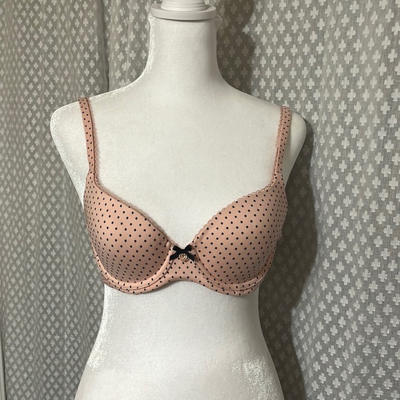 NWOT Victoria’s Secret Bra - Picture 1 of 4